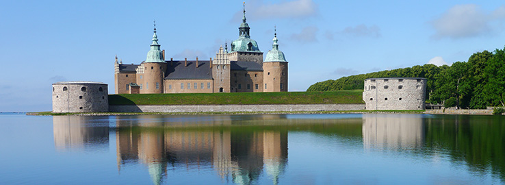Stenslott vid vatten i Kalmar