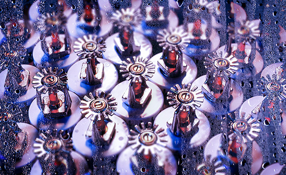 Flera sprinklerhuvuden i rad