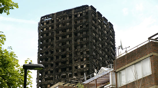 Ett brandskadat Greenfell Tower