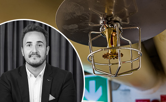 Porträttfoto Ikaros Savvidis samt bild på sprinklerhuvuvud