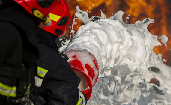 Brandman med skumsläcksystem