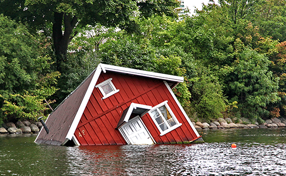 Hus som täckts av vatten
