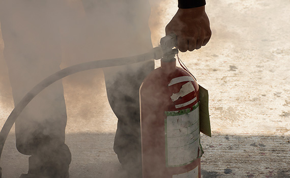 Brandsläckare och rök